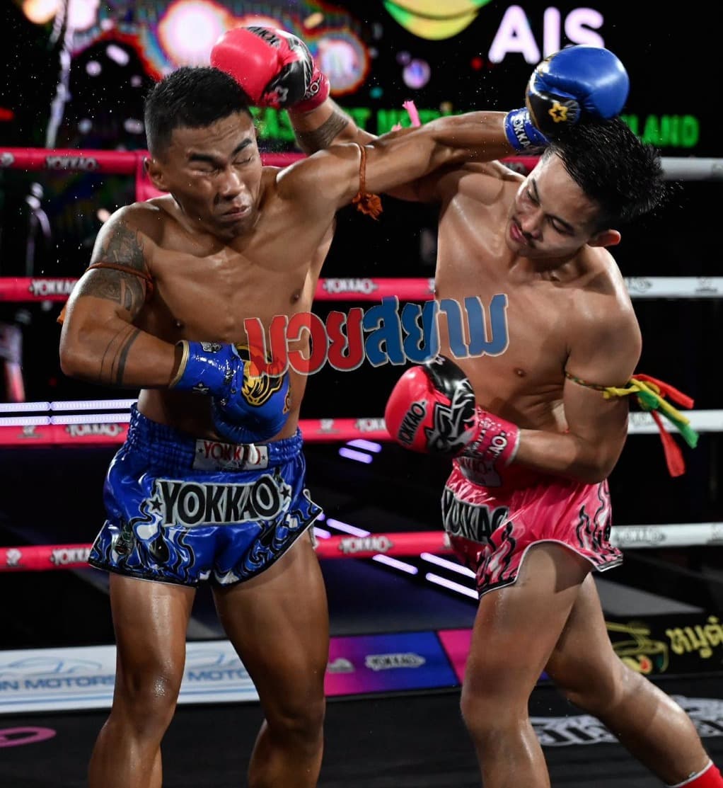 Petchchakrit Gavin Gym Defeats Yodanucha by TKO in Round 3 at Rajadamnern