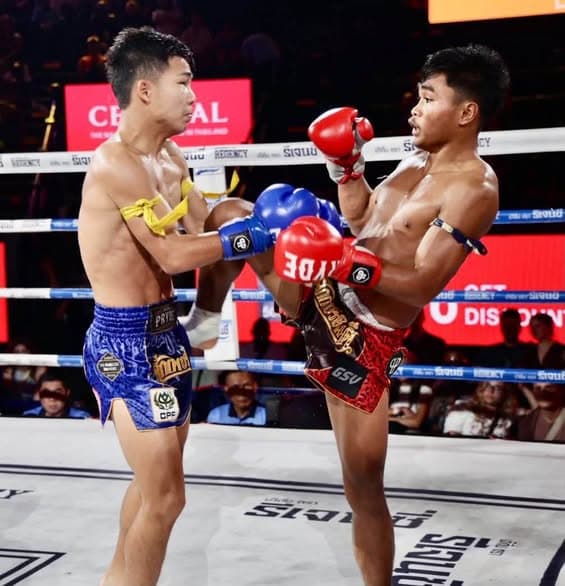 VAR Alters Result in Rajadamnern After Low Blow, Highlights Petchyindee Night